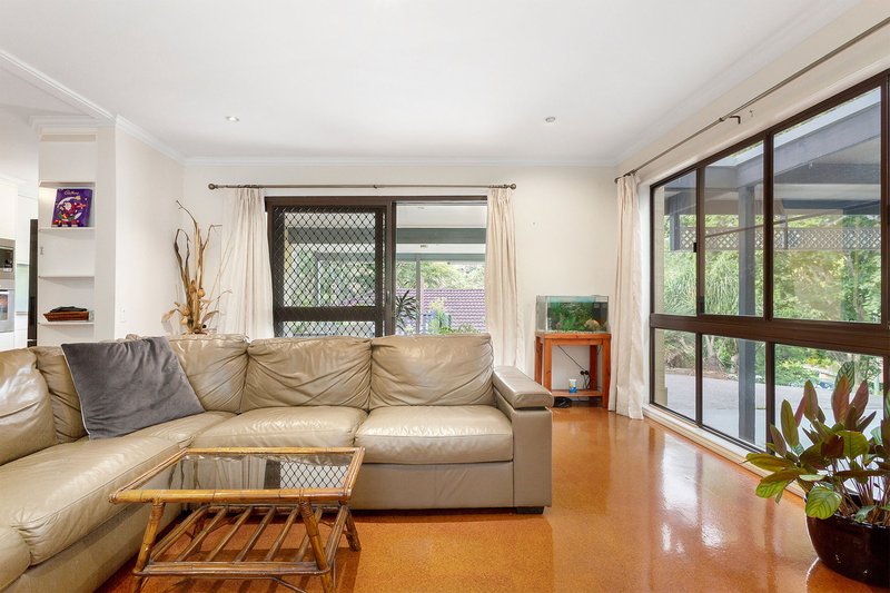 Photo - 50 Gubberley Street, Kenmore QLD 4069 - Image 4