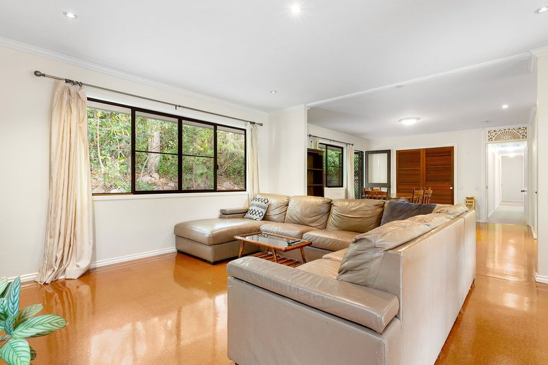 Photo - 50 Gubberley Street, Kenmore QLD 4069 - Image 5