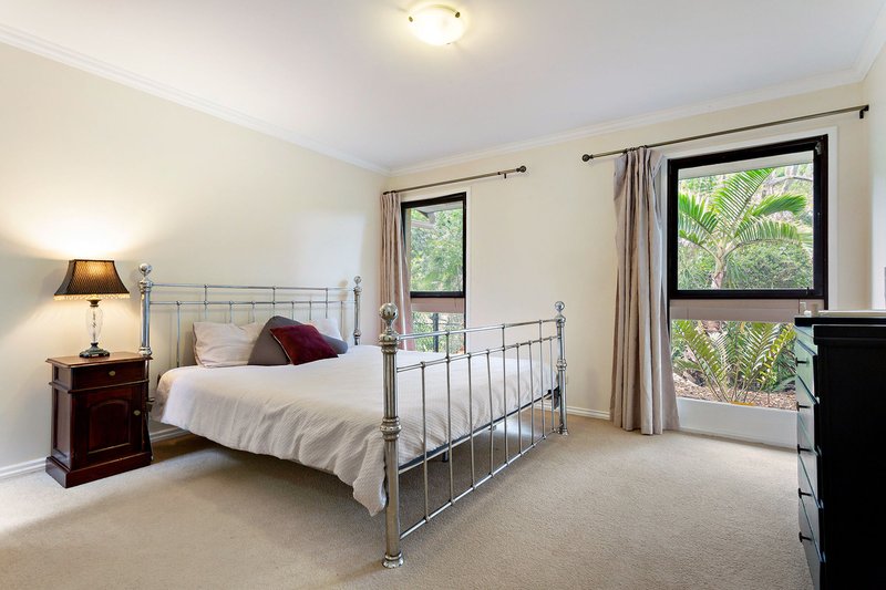 Photo - 50 Gubberley Street, Kenmore QLD 4069 - Image 11