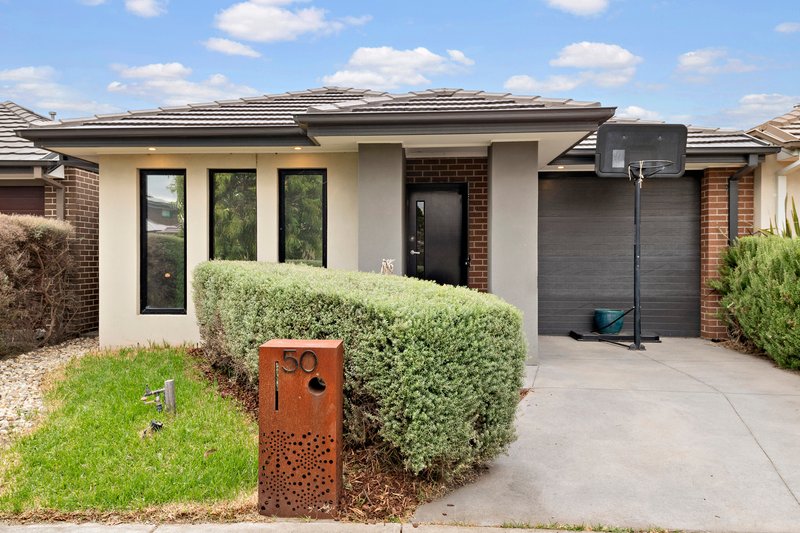 50 Gyrfalcon Way, Doreen VIC 3754