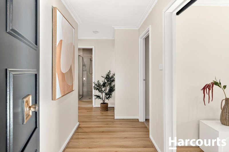 Photo - 50 Hampstead Drive, Hoppers Crossing VIC 3029 - Image 3