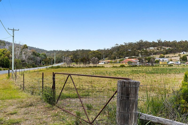 Photo - 50 Harveys Farm Road, Bicheno TAS 7215 - Image 3