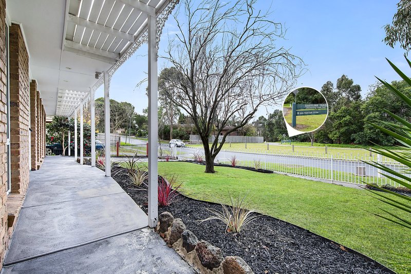 Photo - 50 Haversham Avenue, Wheelers Hill VIC 3150 - Image 11