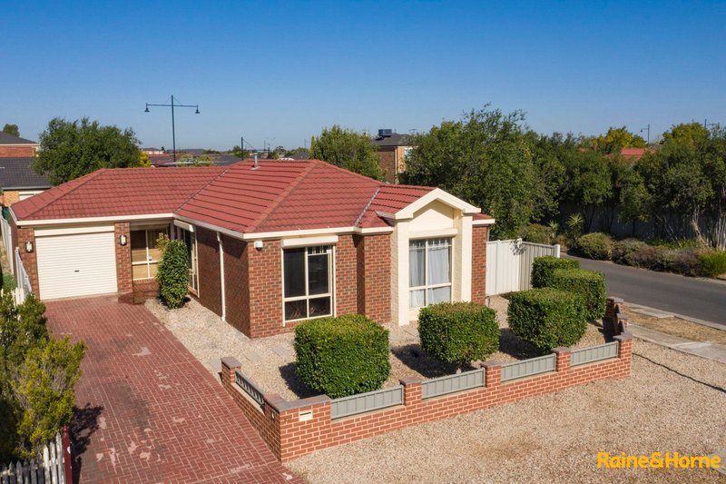 50 Herrington Turn, Caroline Springs VIC 3023