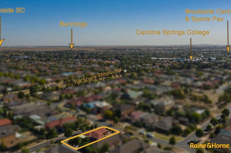 Photo - 50 Herrington Turn, Caroline Springs VIC 3023 - Image 14