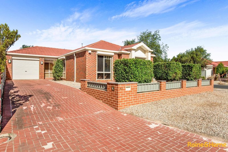 Photo - 50 Herrington Turn, Caroline Springs VIC 3023 - Image 17