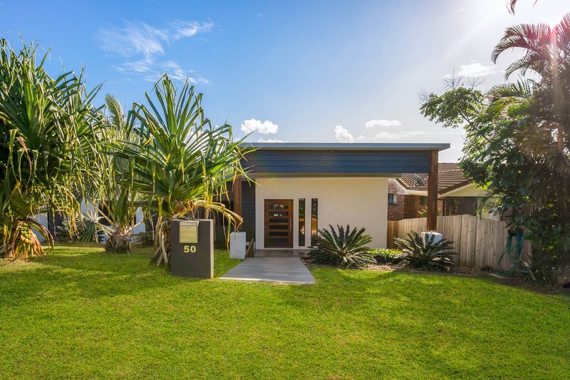 50 Hillcrest Avenue, Tweed Heads South NSW 2486