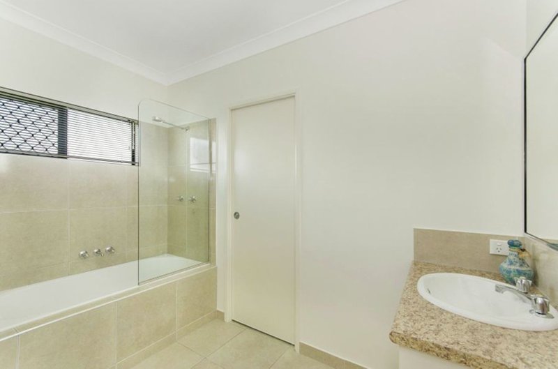 Photo - 50 Hillock Crescent, Bushland Beach QLD 4818 - Image 8