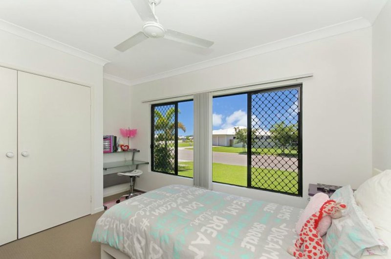 Photo - 50 Hillock Crescent, Bushland Beach QLD 4818 - Image 9