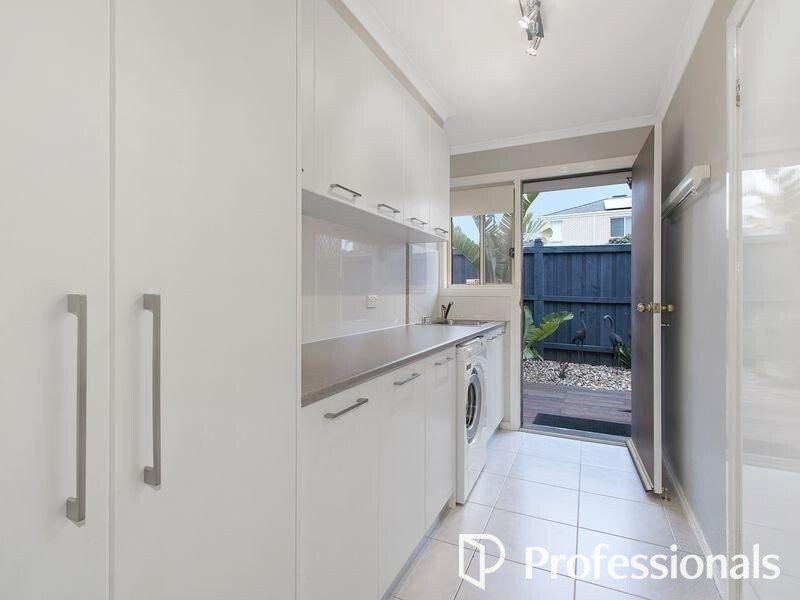 Photo - 50 Honeyeater Grove, Narre Warren VIC 3805 - Image 7