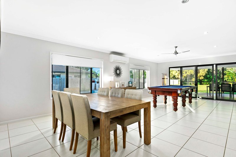 Photo - 50 Hughes Road, Urangan QLD 4655 - Image 11