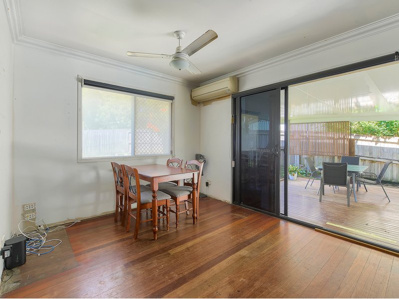 Photo - 50 Jarvis Street, Stafford Heights QLD 4053 - Image 4