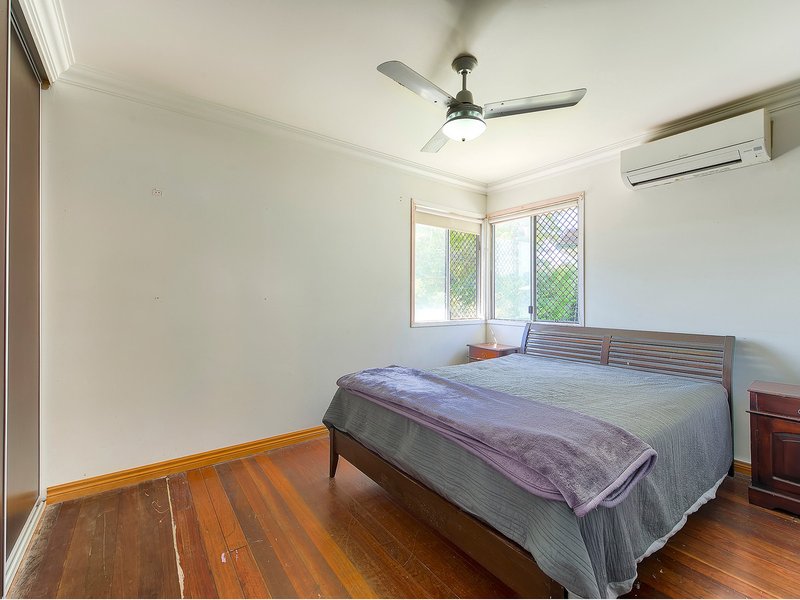 Photo - 50 Jarvis Street, Stafford Heights QLD 4053 - Image 6