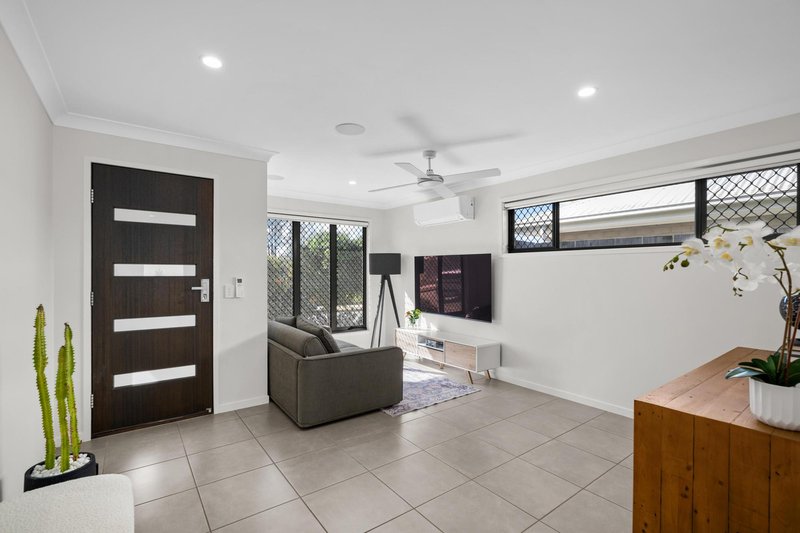 Photo - 50 Joy Chambers Circuit, Ripley QLD 4306 - Image 4