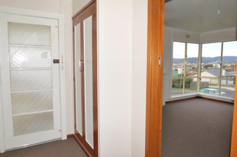 Photo - 50 Kenbrae Avenue, Glenorchy TAS 7010 - Image 7