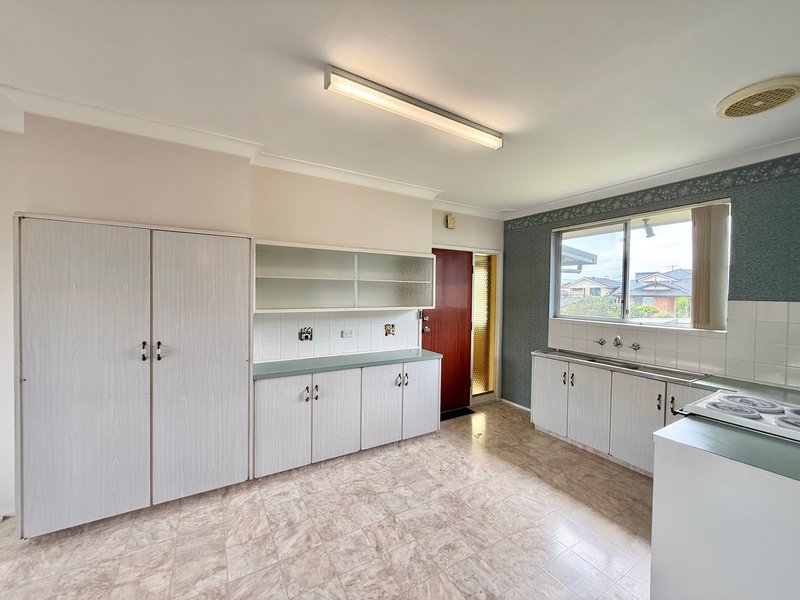 Photo - 50 Kenibea Avenue, Kahibah NSW 2290 - Image 5