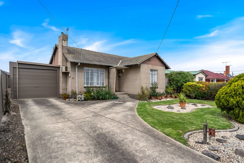 Photo - 50 Lahinch Street, Broadmeadows VIC 3047 - Image 2