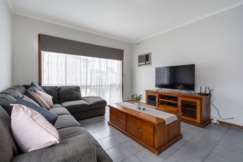 Photo - 50 Lahinch Street, Broadmeadows VIC 3047 - Image 7