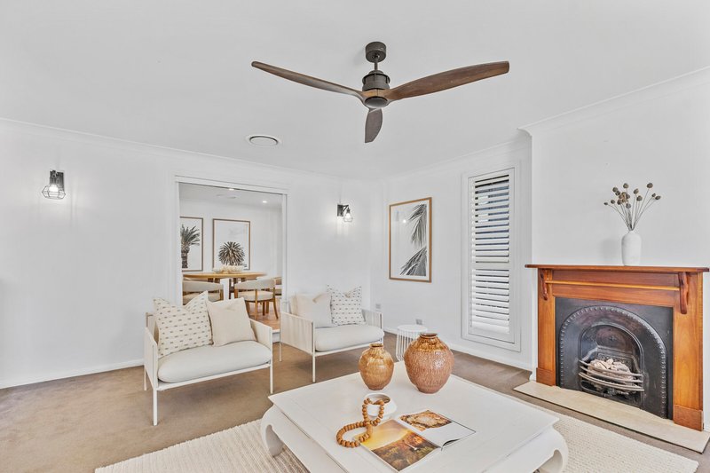 Photo - 50 Lakedge Avenue, Berkeley Vale NSW 2261 - Image 4