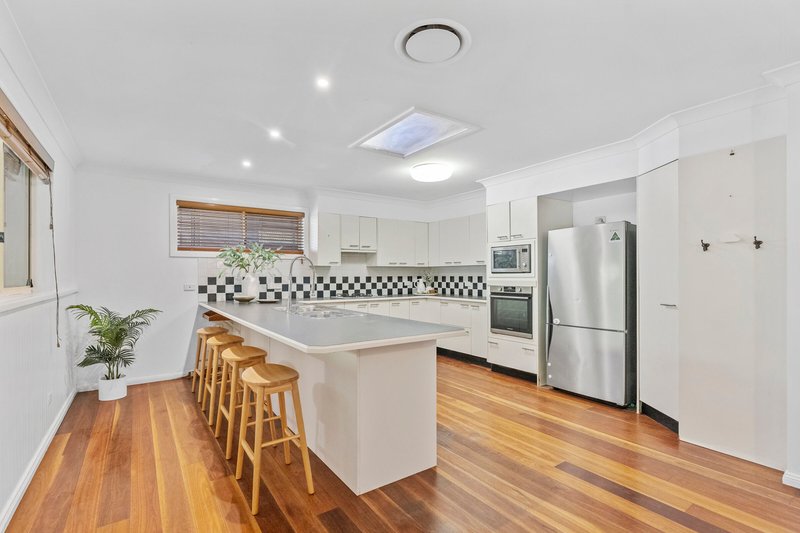 Photo - 50 Lakedge Avenue, Berkeley Vale NSW 2261 - Image 6
