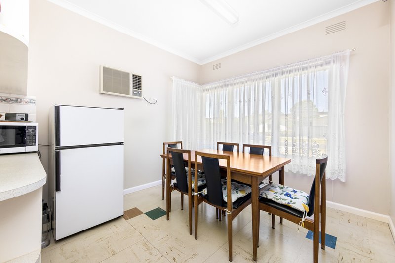 Photo - 50 Landy Street, Horsham VIC 3400 - Image 8