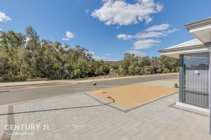 Photo - 50 Lazenby Drive, Byford WA 6122 - Image 2