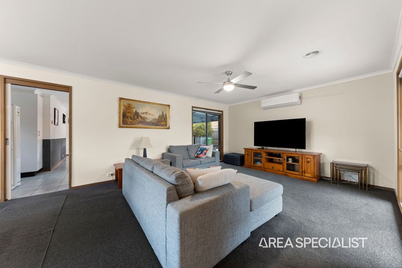 Photo - 50 Leigh Drive, Pakenham VIC 3810 - Image 5