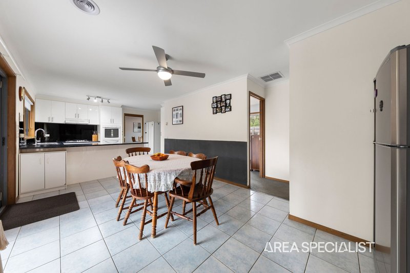 Photo - 50 Leigh Drive, Pakenham VIC 3810 - Image 13