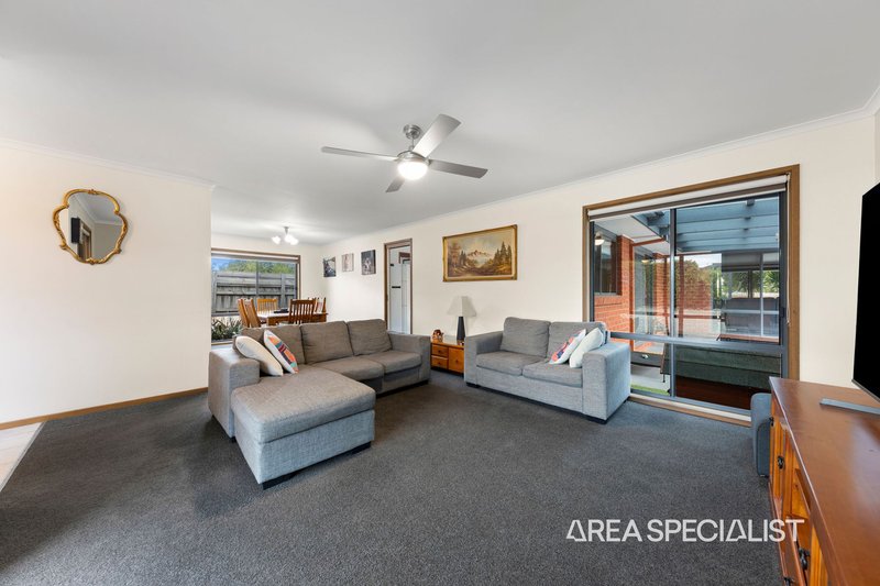 Photo - 50 Leigh Drive, Pakenham VIC 3810 - Image 17