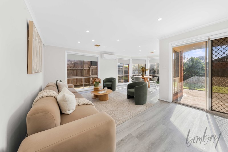 Photo - 50 Limpopa Square, Roxburgh Park VIC 3064 - Image 6