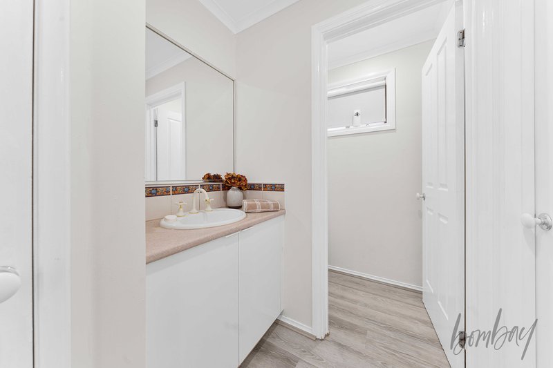 Photo - 50 Limpopa Square, Roxburgh Park VIC 3064 - Image 21