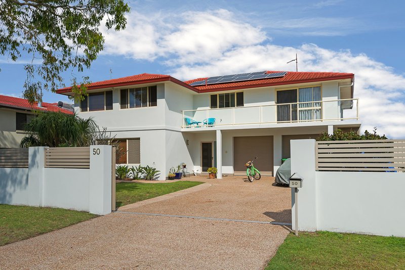 Photo - 50 Lindsay Parade, Paradise Point QLD 4216 - Image 13