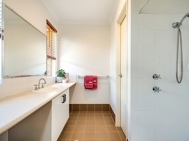 Photo - 50 Litchfield Crescent, Carramar WA 6031 - Image 12