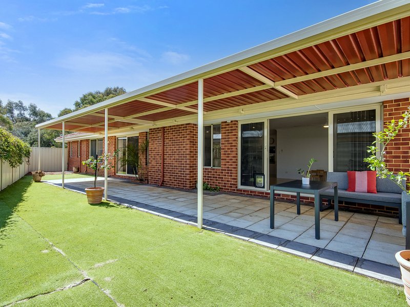 Photo - 50 Litchfield Crescent, Carramar WA 6031 - Image 24