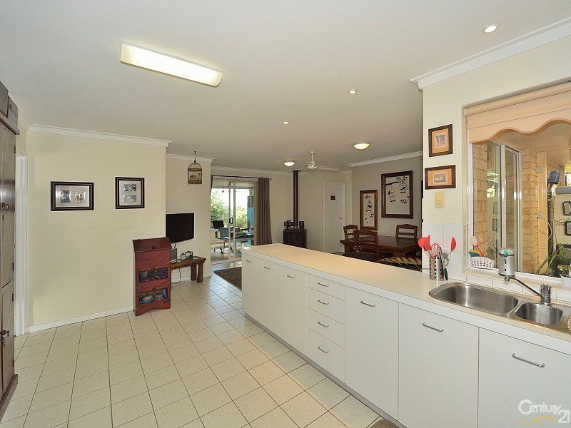 Photo - 50 Luckhurst Drive, Mandurah WA 6210 - Image 5