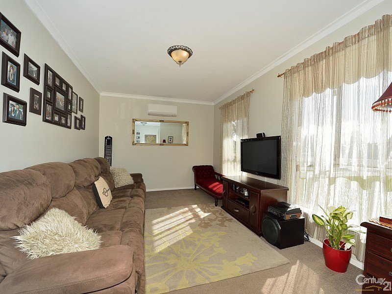 Photo - 50 Luckhurst Drive, Mandurah WA 6210 - Image 8