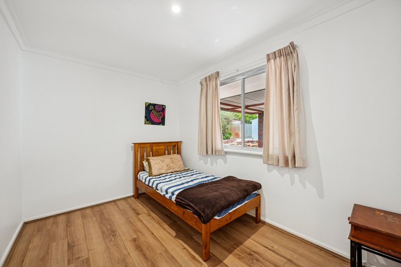 Photo - 50 Lyrebird Way, Thornlie WA 6108 - Image 10