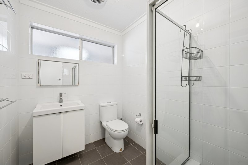 Photo - 50 Lyrebird Way, Thornlie WA 6108 - Image 12