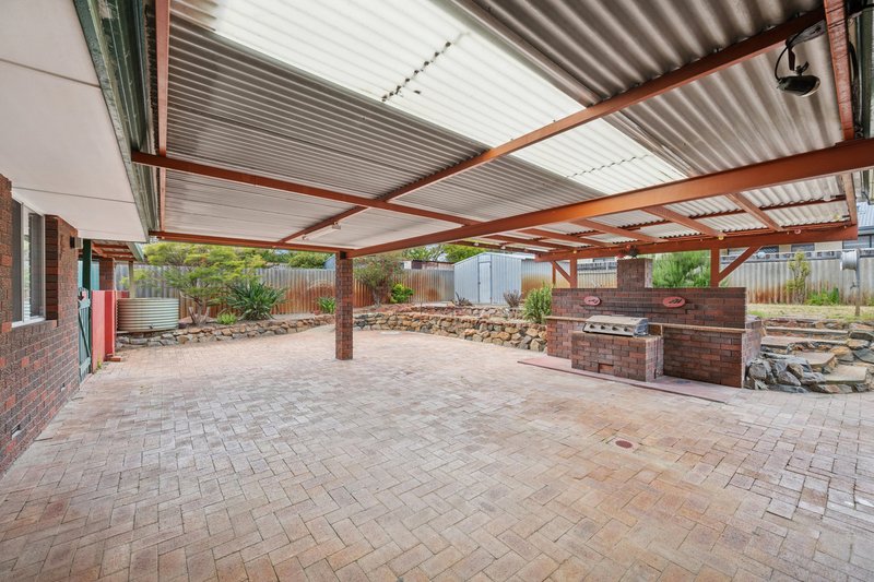 Photo - 50 Lyrebird Way, Thornlie WA 6108 - Image 14