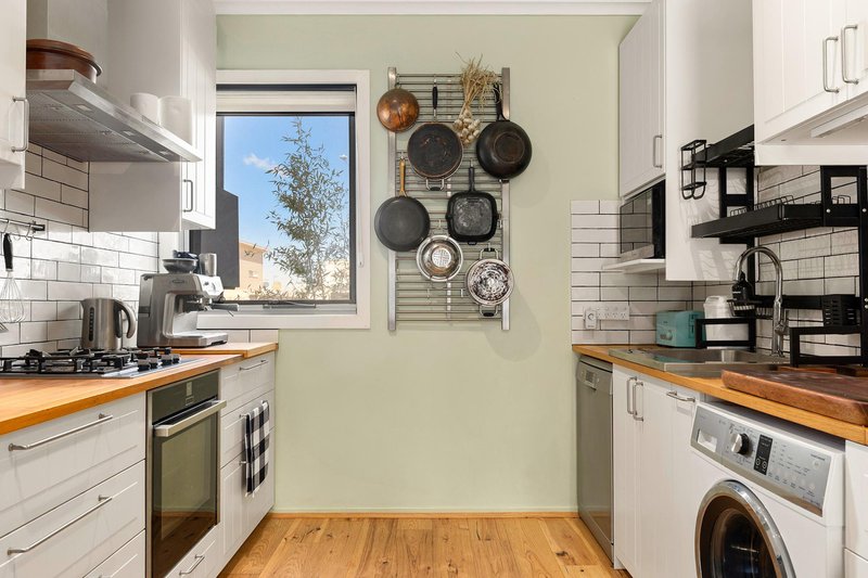 Photo - 50 Manning Clark Crescent, Franklin ACT 2913 - Image 4