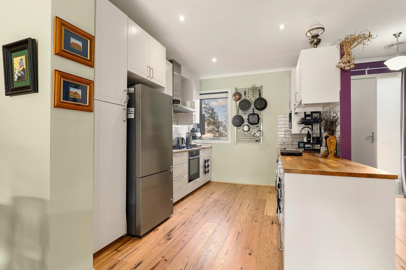 Photo - 50 Manning Clark Crescent, Franklin ACT 2913 - Image 5