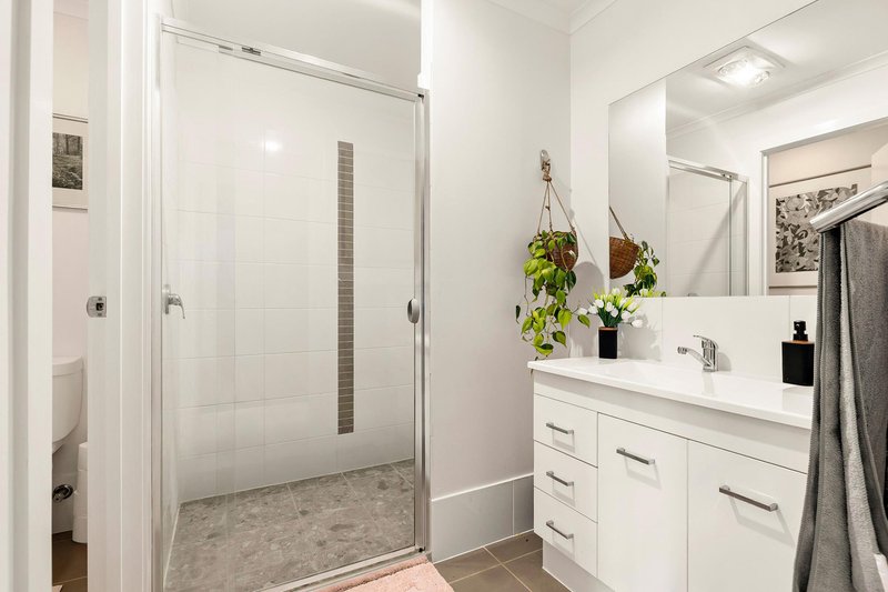 Photo - 50 Manning Clark Crescent, Franklin ACT 2913 - Image 11