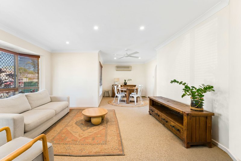 Photo - 50 Marwood Street, Belmont QLD 4153 - Image 3