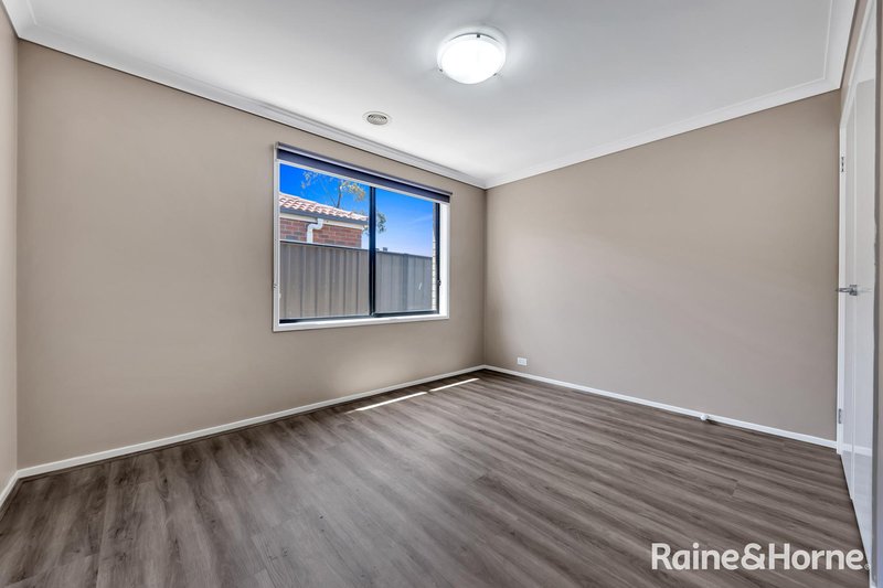 Photo - 50 Millendon Boulevard, Tarneit VIC 3029 - Image 14