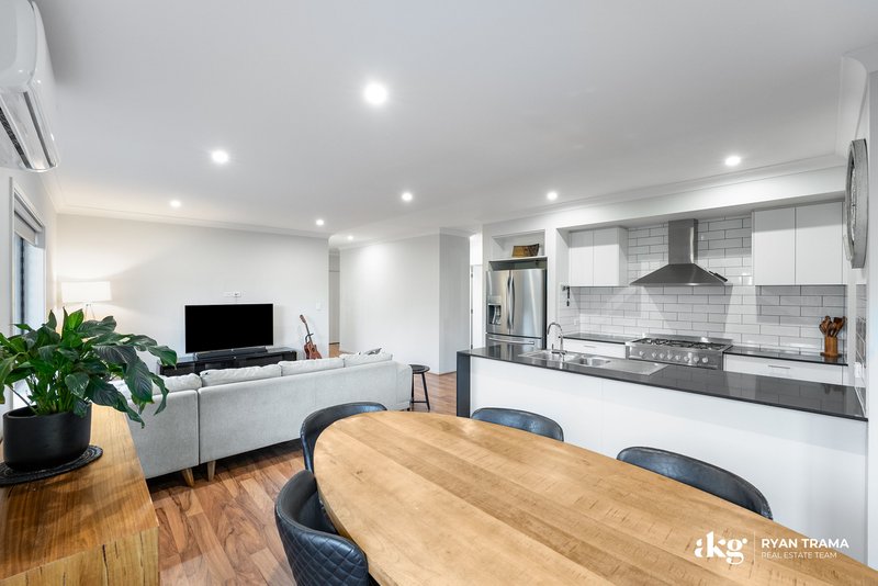 Photo - 50 Mount Huntley Street, Park Ridge QLD 4125 - Image 7