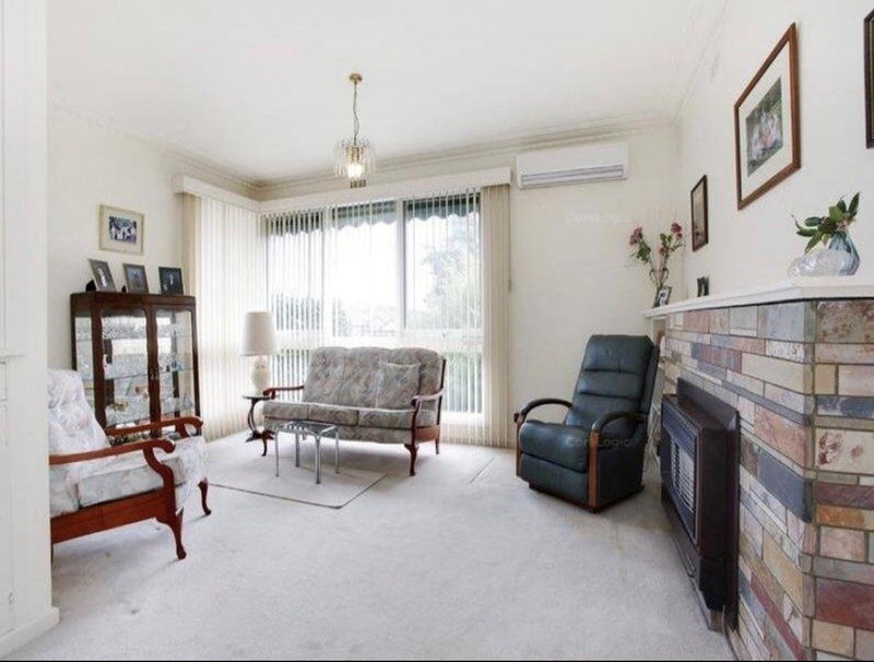 Photo - 50 Mount Street, Glen Waverley VIC 3150 - Image 4