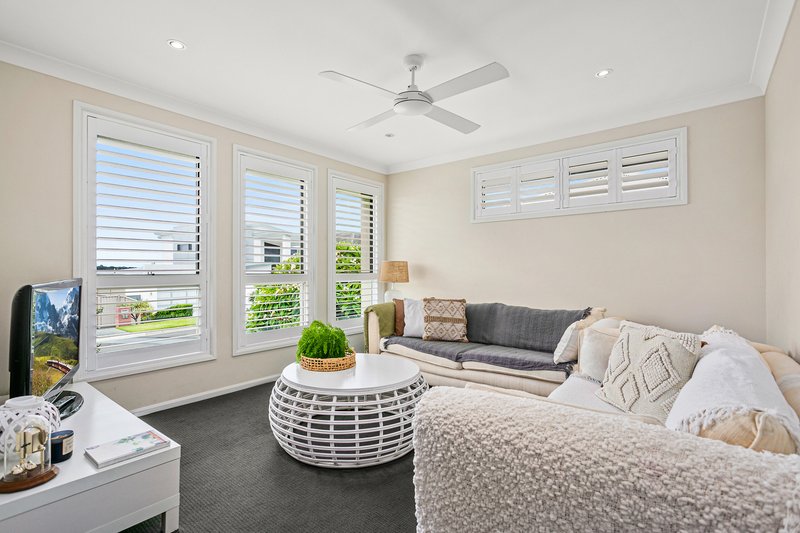 Photo - 50 Mystics Drive, Shell Cove NSW 2529 - Image 2