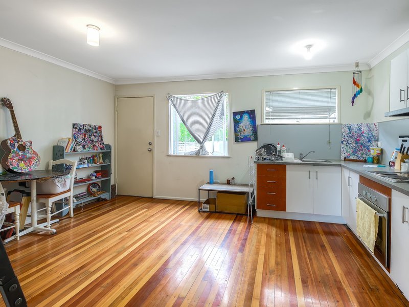 Photo - 50 Oliver Street, Kedron QLD 4031 - Image 15