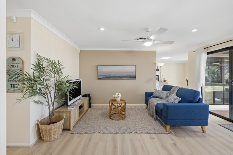 Photo - 50 Ontario Crescent, Parkinson QLD 4115 - Image 5