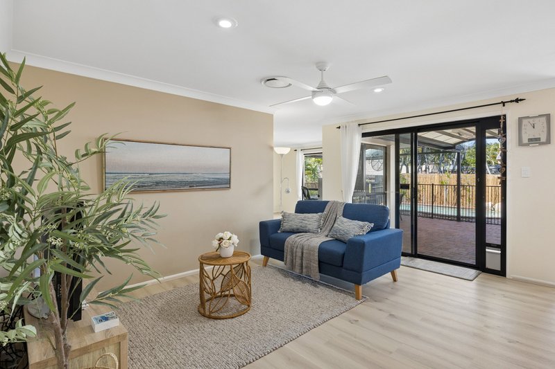 Photo - 50 Ontario Crescent, Parkinson QLD 4115 - Image 6